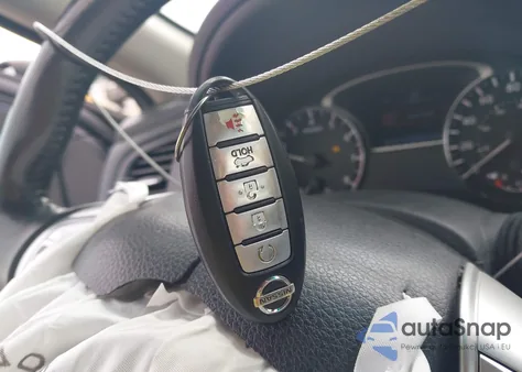 2017 Nissan Altima 2.5 Sv z USA, uszkodzony, nr VIN 1N4AL3AP7HC132911